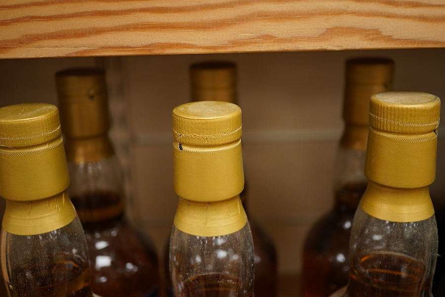 Orbital blended whisky 8 years, eight numbered bottles in a limited edition of 1104